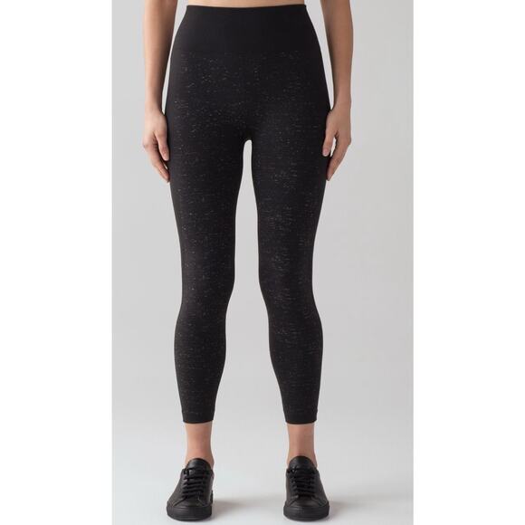 Lululemon Free To Flow 7/8 Seamless Knit Leggings Midnight Navy Women Size 8/10 - Picture 1 of 11